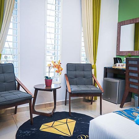 Ghazrins Desaru Hotel Pengerang Buitenkant foto