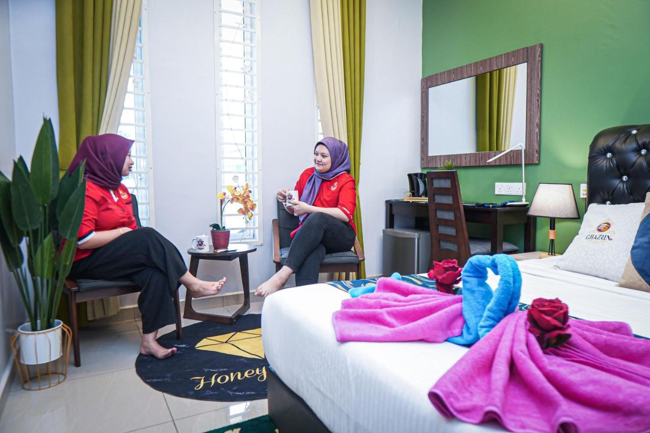 Ghazrins Desaru Hotel Pengerang Buitenkant foto