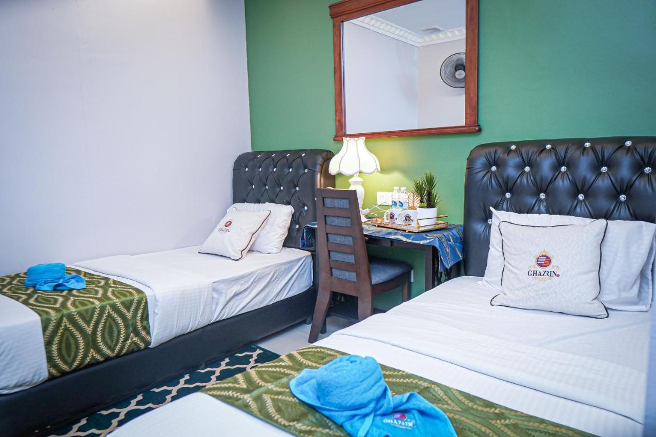 Ghazrins Desaru Hotel Pengerang Buitenkant foto