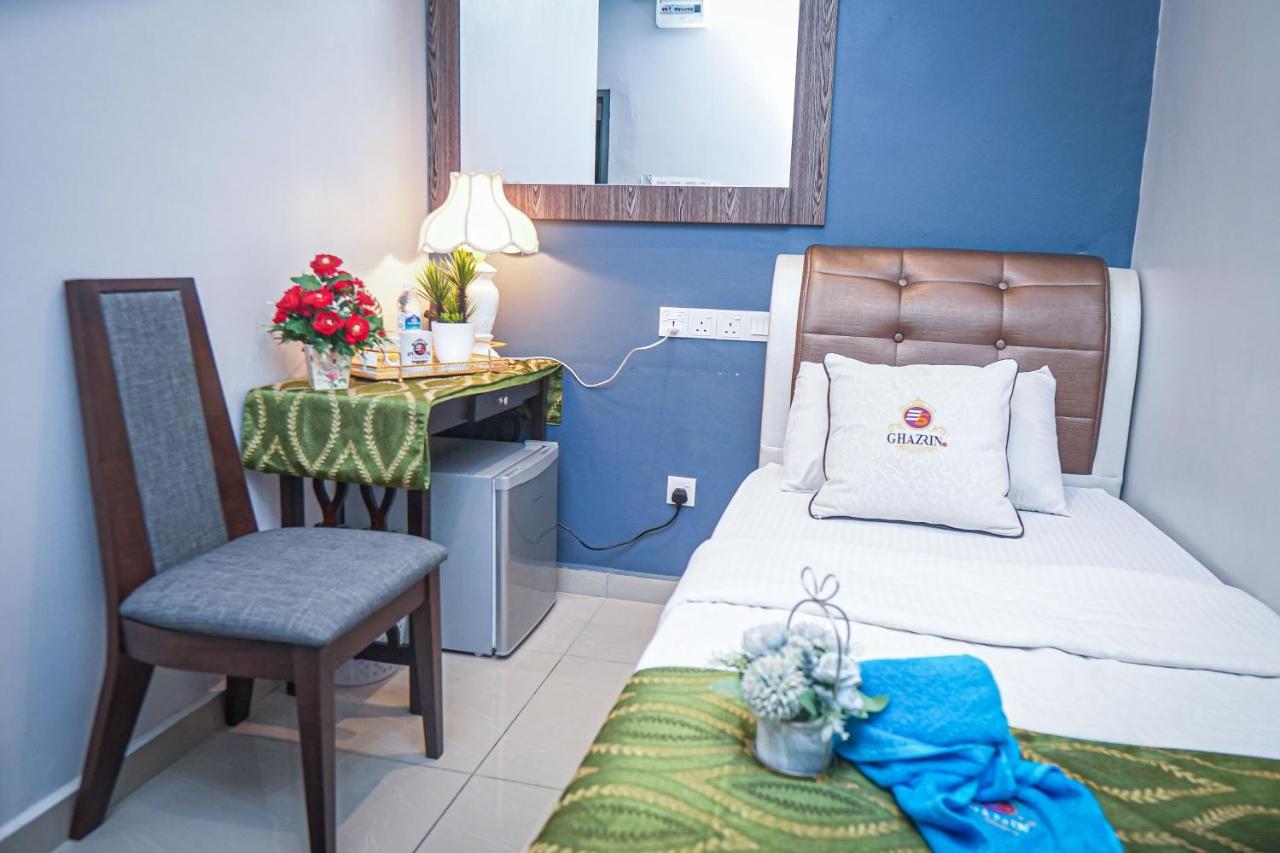Ghazrins Desaru Hotel Pengerang Buitenkant foto