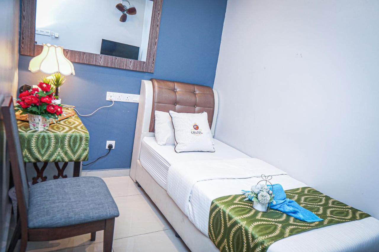 Ghazrins Desaru Hotel Pengerang Buitenkant foto