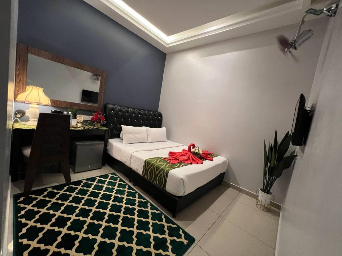 Ghazrins Desaru Hotel Pengerang Buitenkant foto